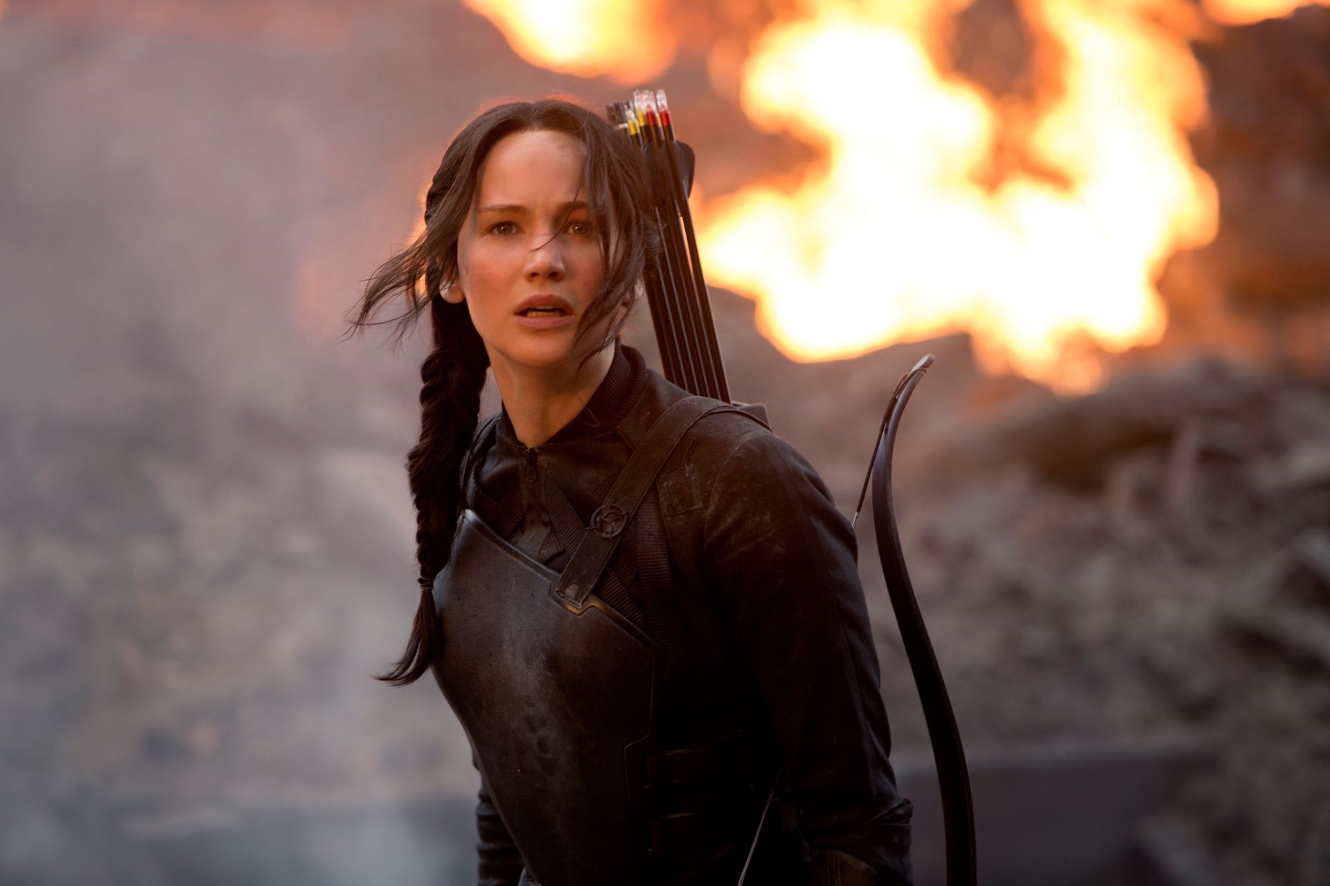 Mockingjay production still — crowd scene